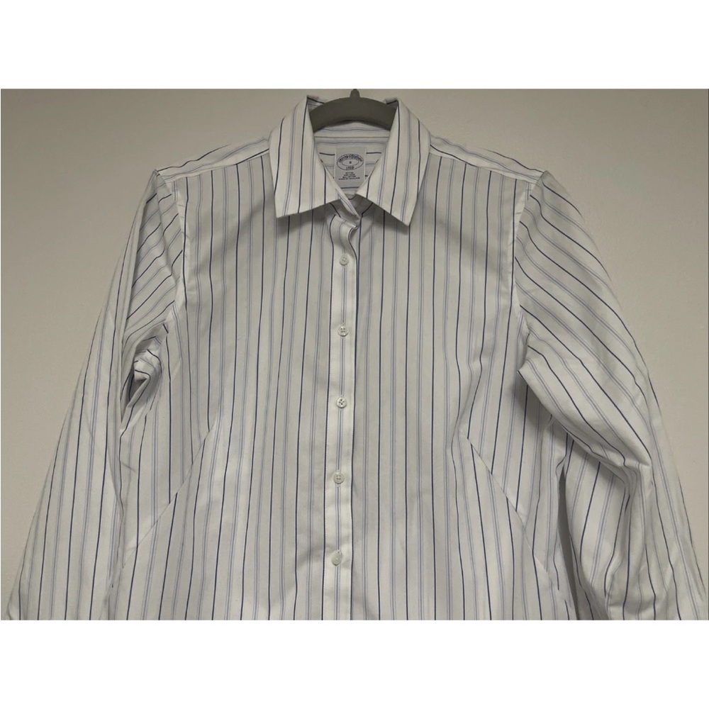 Ladies Brooks Brothers Fitted White Shirt with Blue Stripes